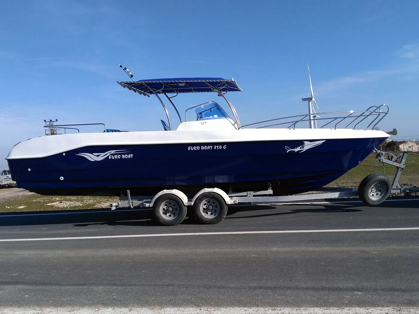 850C Center console Boat
